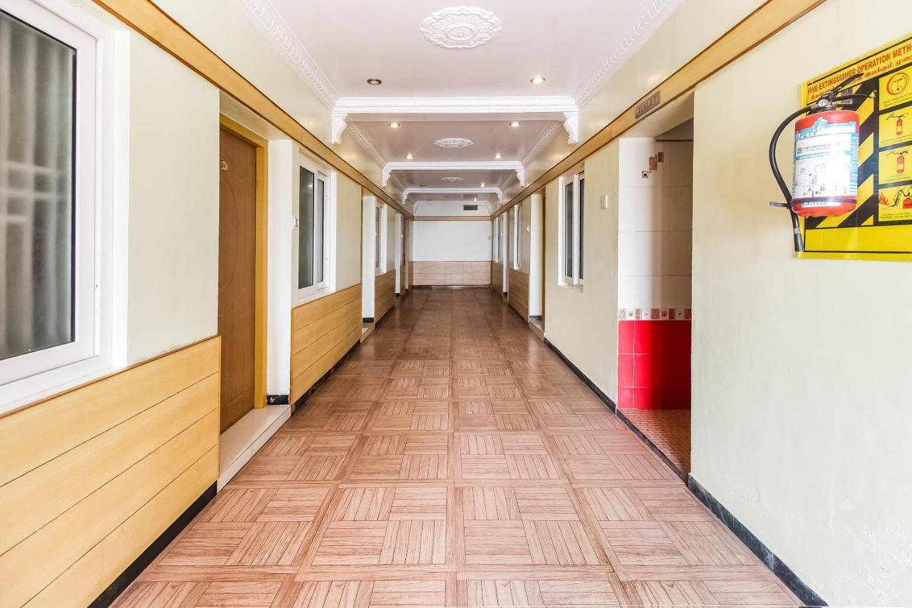 Oyo 70841 Hotel Anjali Residency Velur Exterior foto